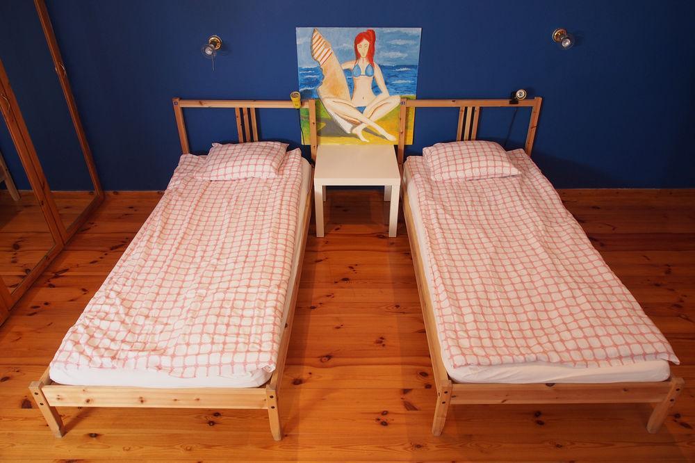 Adventura Hostel Варшава Екстериор снимка