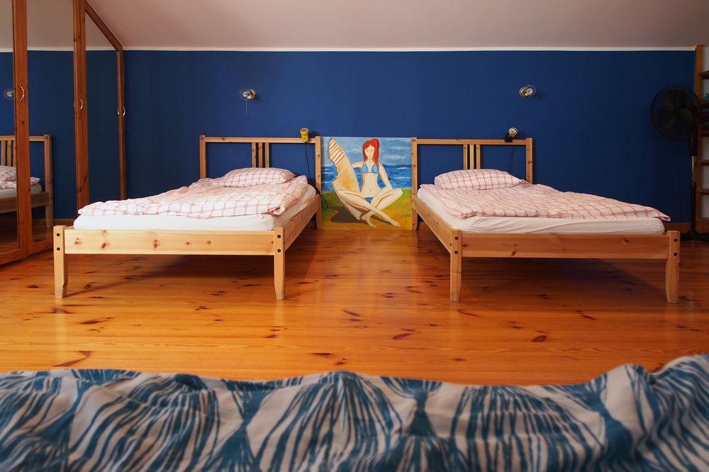 Adventura Hostel Варшава Екстериор снимка