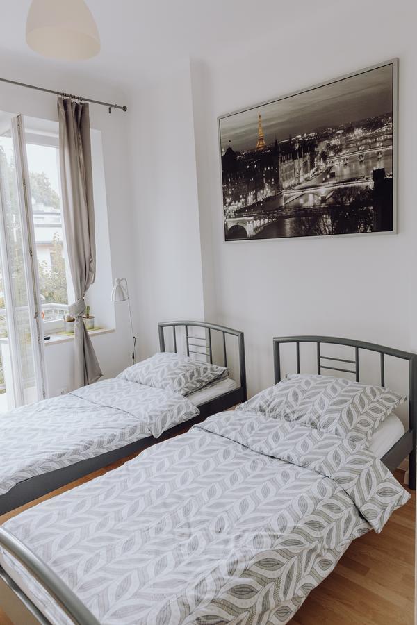 Adventura Hostel Варшава Екстериор снимка