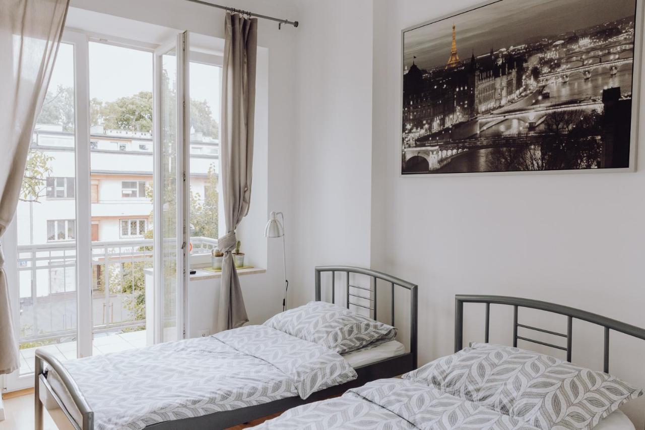 Adventura Hostel Варшава Екстериор снимка
