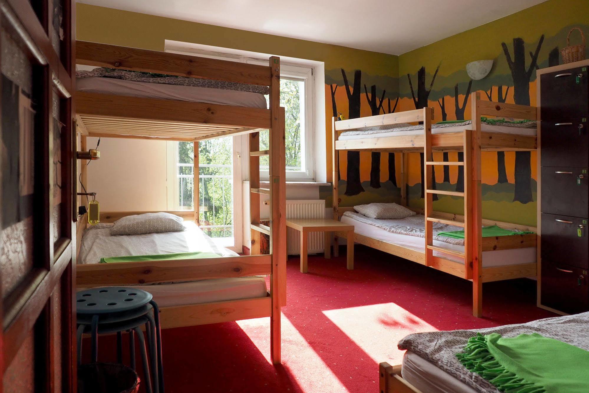 Adventura Hostel Варшава Екстериор снимка