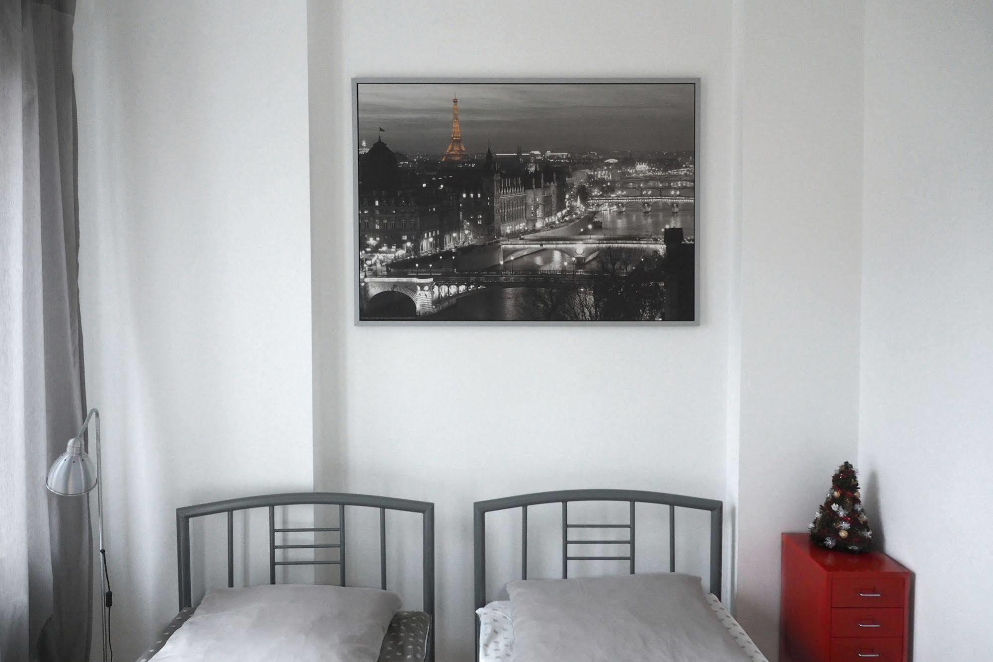 Adventura Hostel Варшава Екстериор снимка